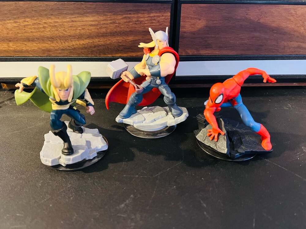 Disney Infinity 2.0 Marvel Super Heroes Thor, Loki, and Spider-Man Figure Bundle